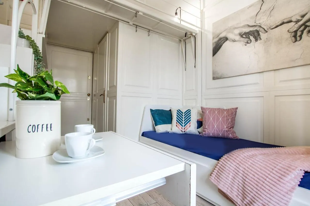 Joivy Lovely Studio For 2 With Balcony Near Duomo Milan
